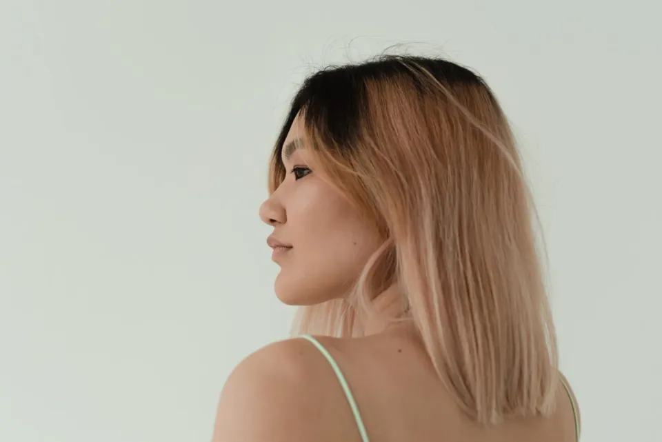 Balayage oder Strähnen: Unterschied, Pflege, Kosten